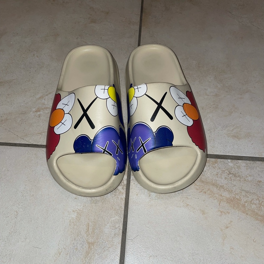 Elmo slides
